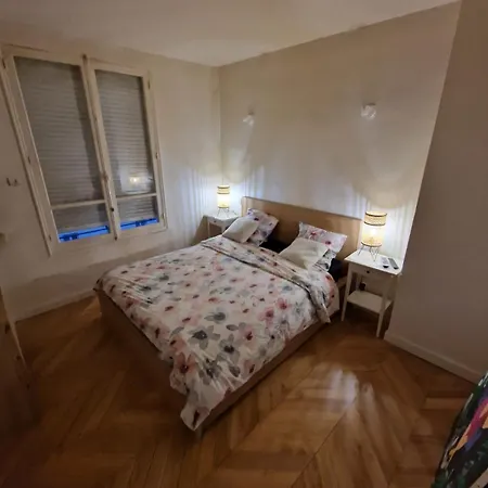 Magnifique Parisien Proche Du Centre *