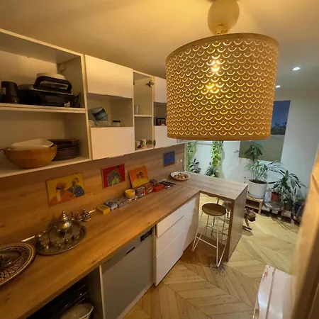 Magnifique Parisien Proche Du Centre 아파트